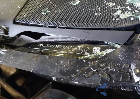 2021 Toyota Prius Le from USA, damaged, VIN JTDKAMFU6M3144213